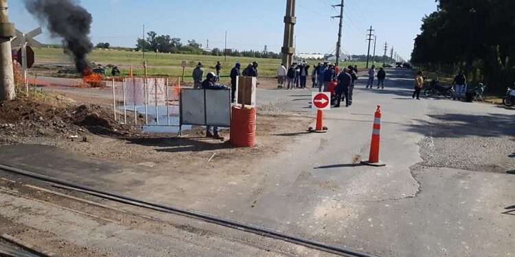 El Ministerio de Trabajo intervino para desactivar el paro de aceiteros en el sector norte de la ciudad de Rosario