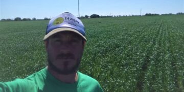 Cristian Crespo sabe que los pioneros de la Siembra Directa escucharon mil veces el “no se puede” y por eso hoy difunde la agroecología: “Comprendí que esto no se terminaba con el cuidado de los pajaritos”