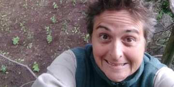 El “proyecto peperina”: Lola Gómez integra un grupo de productores que intenta domesticar y desarrollar el cultivo de la planta más tradicional de Córdoba