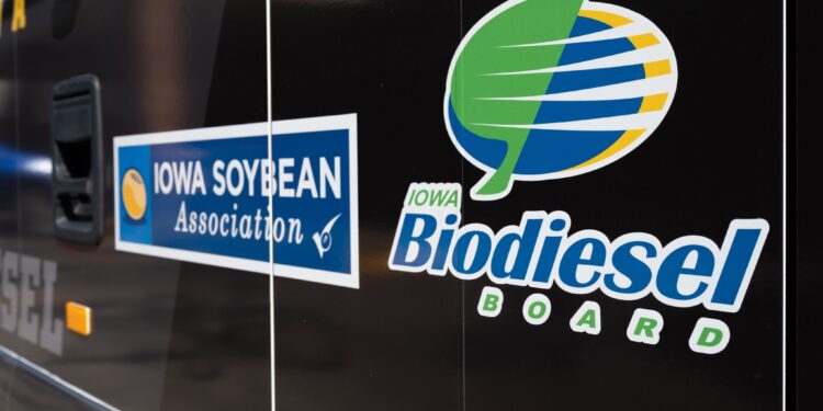 Escenario inédito: EE.UU. está a un paso de quedarse sin soja y el maíz va en el mismo camino