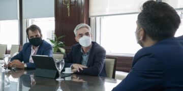 Crearon un “observatorio” para velar por la “transparencia e integridad” en el proceso de licitación del servicio de dragado de la Hidrovía