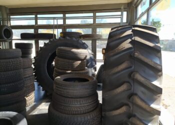 Peligra la cosecha argentina de soja por el faltante de neumáticos: “Máquina que ande dando vueltas y se le rompa una cubierta va a quedar parada”