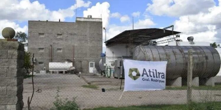 Se dictó la conciliación obligatoria y el gremio Atilra abandonó de madrugada el bloqueo a la láctea Mayol