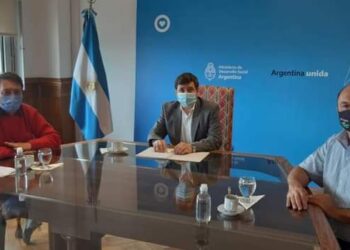 Falta de mano de obra: Un diputado oficialista presentó un proyecto para que la gente no pierda el plan social si acepta trabajar en la zafra