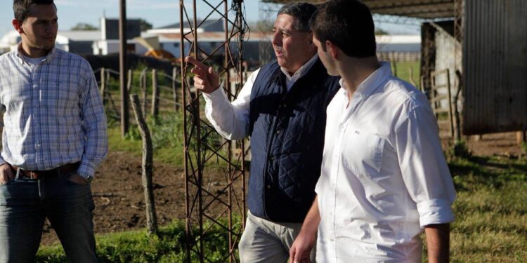 Alfredo de Angeli también quiere ceder tierras fiscales a los pequeños productores, pero a través de un instituto técnico que no haga política