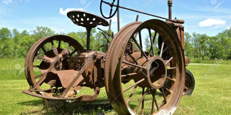 El gobierno dice que se importó 70% más de neumáticos agrícolas y responsabiliza a los privados por los faltantes