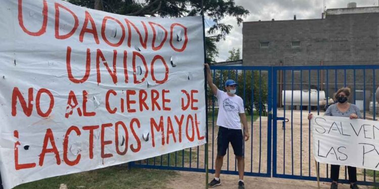Atilra bloqueó una Pyme láctea para reclamar la regularización sindical de los empleados: “Estamos frente a un gremio mafioso”, asegura Dardo Mayol