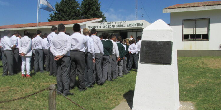 SOS Educación: Dos escuelas técnicas con internados no pudieron arrancar las clases porque el gobierno de La Pampa no habilitó los protocolos