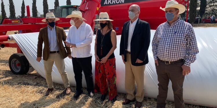 No mames guey acaparador: Argentina y México firman un acuerdo para incorporar allá los silobolsas