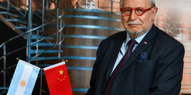 Argentina Bizarra: Guelar, ex embajador argentino en China, asegura que el “Lunes sin Carne” es para fomentar las exportaciones