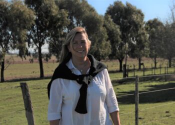 “Siempre hago desde el hacer”, se presenta Teresita Martinoya, la primera mujer en integrar la conducción de la cooperativa ACA