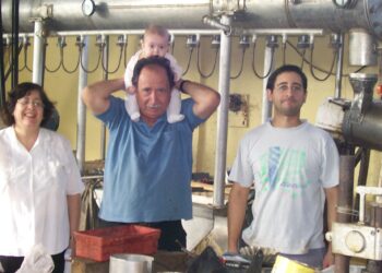 La familia Pizarro: Tres generaciones unidas por el tradicional dulce de membrillo rubio de San Juan