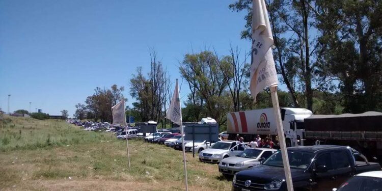 Prevaleció la cordura: El gobierno argentino levantó el bloqueo de la principal vía de comunicación terrestre con Brasil