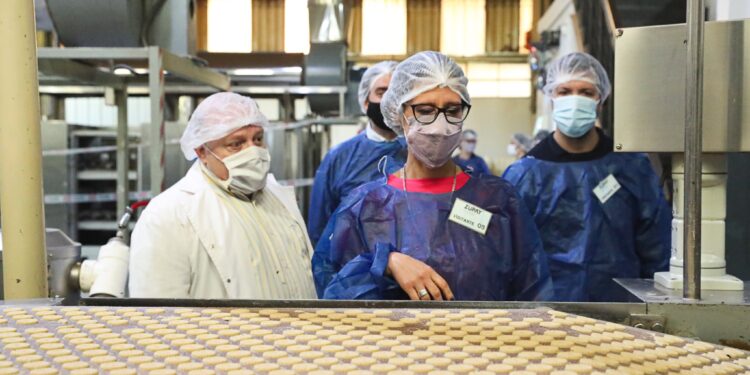 Nueva amenaza de Comercio Interior contra grandes empresas que no produzcan “al máximo de su capacidad instalada”