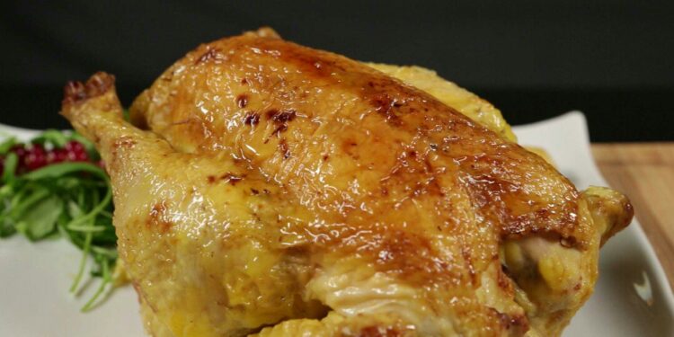 Todo cambia: Este año los argentinos comerán más pollo que carne vacuna