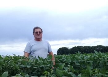 Raúl Costa produce soja en San Nicolás: “Estamos sacando de 7 a 18 quintales por hectárea, no cubrimos ningún costo, ni siquiera en campo propio”