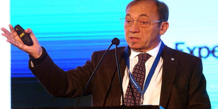 ¿Qué hacemos con la Hidrovía? Ricardo Sánchez, experto de la Cepal, pide un programa más ambicioso: “Necesitamos una ampliación urgente de su capacidad”