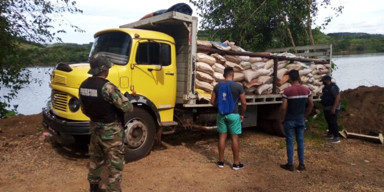 Insólito: Prefectura Naval emplea el “dólar blue” para calcular el valor de la soja incautada