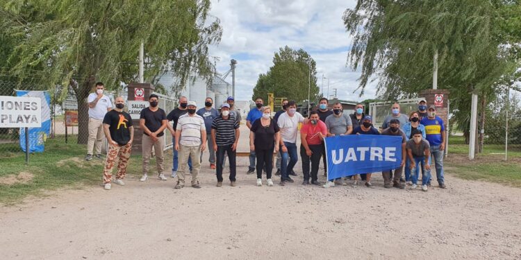 Se picó el panorama gremial: La UATRE reclamó porque Cargill no toma personal de sus bolsas de trabajo para confeccionar silobolsas