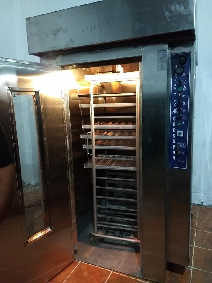 Sabiduría ancestral: En San Juan la cooperativa Polok Nenu utiliza la algarroba como materia prima para elaborar alfajores