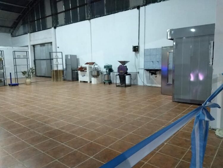 Sabiduría ancestral: En San Juan la cooperativa Polok Nenu utiliza la algarroba como materia prima para elaborar alfajores