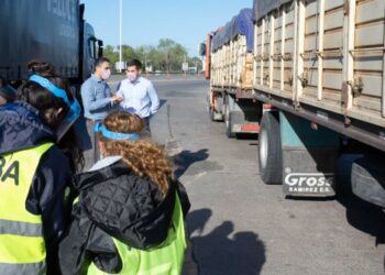 ARBA salió a controlar camiones en plena cosecha, aunque su titular parece saber poco de agro, transporte, geografía y hasta matemáticas