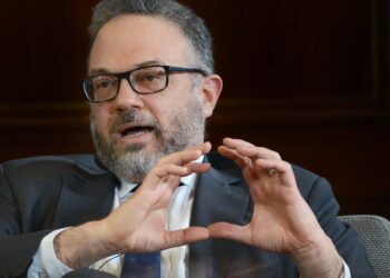 Tengo el corazón con agujeritos: El Ministerio de Agricultura quedó fuera de un programa de estímulo a las exportaciones lanzado por Kulfas y Guzmán