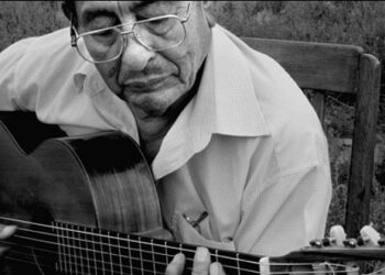 La Peña del Colorado: Paulino Ortellado, de oficio esquilador, “aprendió a tocar la guitarra como quien aprende a abrir la tranquera del silencio”