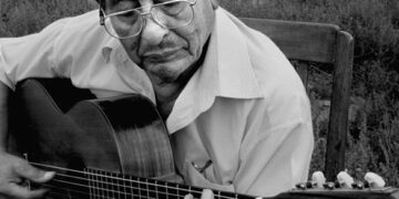La Peña del Colorado: Paulino Ortellado, de oficio esquilador, “aprendió a tocar la guitarra como quien aprende a abrir la tranquera del silencio”