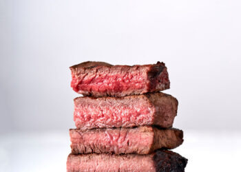 Entre Mauricio y Alberto, la oferta de carne vacuna para los argentinos se redujo más de 20%