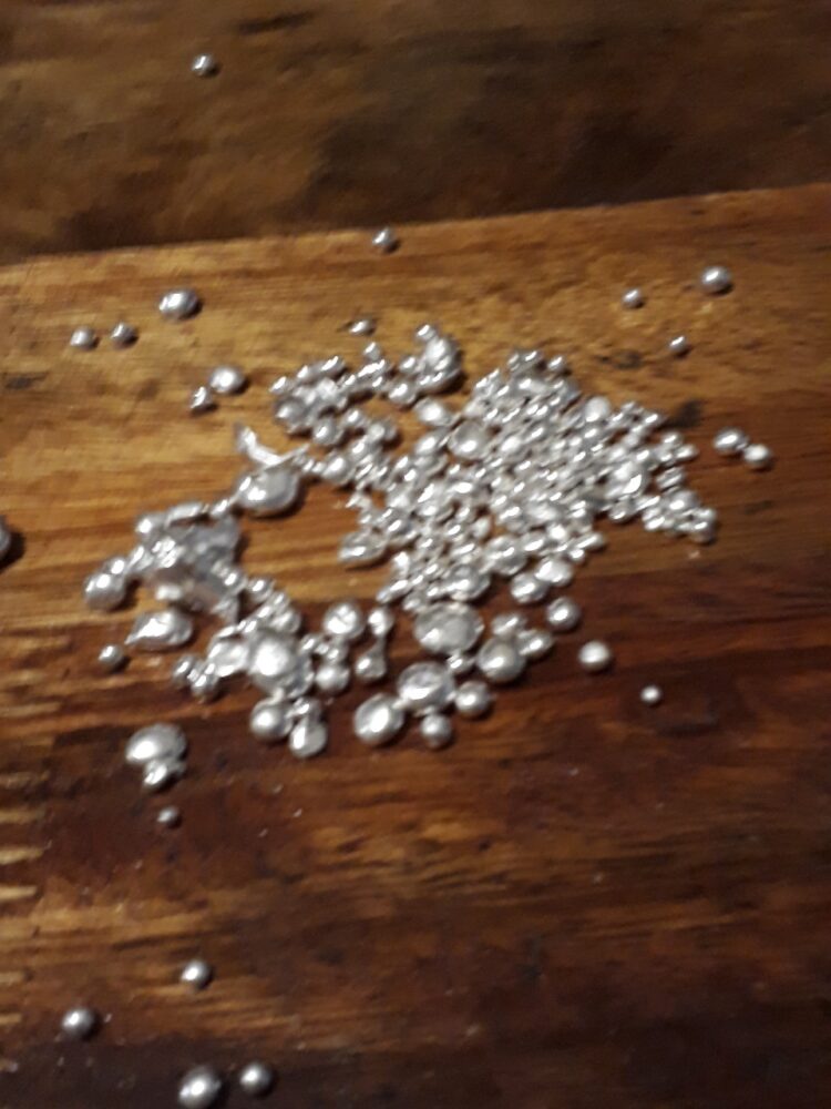 Álvaro Etcheberry es platero de Pellegrini: “En Argentina sigue habiendo mucha demanda de estos trabajos”