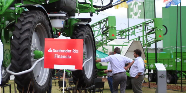 Para acercarse a los productores, el Banco Santander (que ya no es Río) habilitó una oficina comercial especializada en agro en la localidad de América