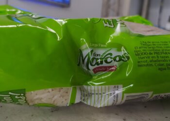 A partir del grano de arroz, en el molino Marcos Schmukler elaboran 17 productos: “Se podría hacer mucho más, pero hay limitaciones y trabas”, dicen los hijos del fundador