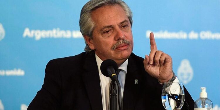 Todas las mentiras de Alberto para justificar el cierre de exportaciones de carne, resumidas en una sola frase