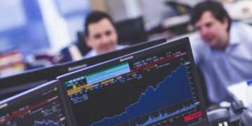 Ya está disponible el gráfico que muestra la liquidación masiva de posiciones especulativas que impulsó al mercado bajista