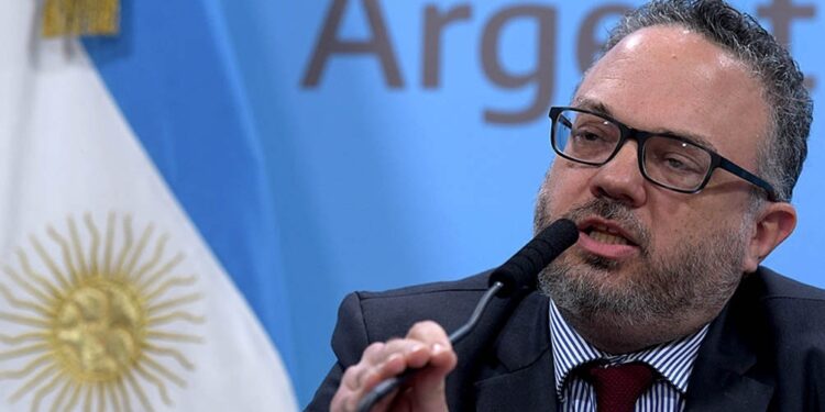 Kulfas ratifica investigación de Bichos de Campo y asegura que los casos de subfacturación de exportaciones de carnes “son situaciones puntuales”