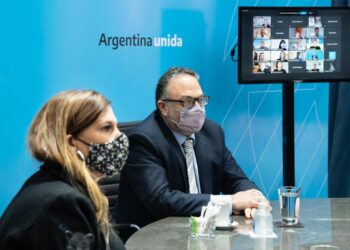 Tragedia Educativa: El gobierno argentino insiste en afirmar que la inflación es producto de la suba del precio de las materias primas