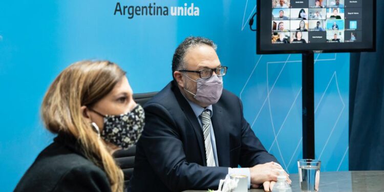 Tragedia Educativa: El gobierno argentino insiste en afirmar que la inflación es producto de la suba del precio de las materias primas