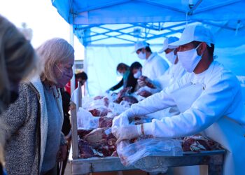 La historia detrás de la foto: Los mercados ambulantes de carne son un “metamensaje” de los frigoríficos exportadores para los matarifes