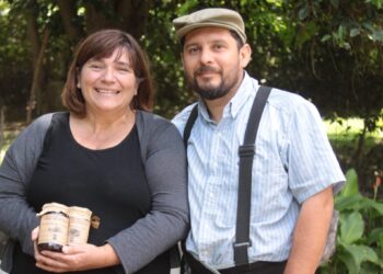 Laura y Matías cumplieron su sueño de irse a vivir a Almeyra: Elaboran mermeladas cargadas de mimos 