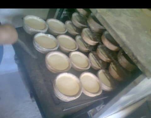 ¿Cómo se elabora el patay? Miguel Reinoso y su familia producen ese pan de harina de algarroba en Aimogasta, y buscan que prenda en las nuevas generaciones