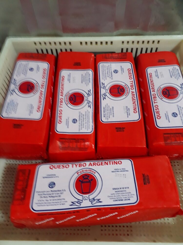 Benjamin Romaniuk elabora quesos en el paraje De Bary: “Aprendí el oficio de los queseros viejos y luego me fui perfeccionando”