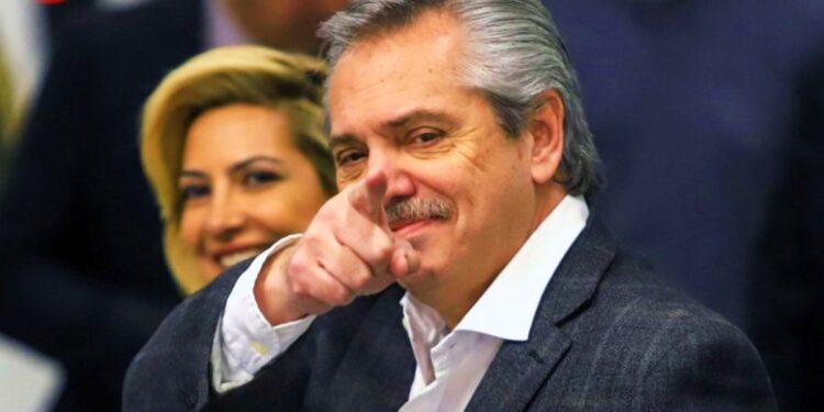 Más mentiras del presidente como para pasar un lindo domingo: ¡No van a extrañar el asado… pero por la indigestión!