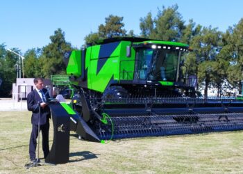 Por cada cosechadora que se produzca en el país se podría evitar que 350 mil dólares salgan al exterior, calculan en Metalfor