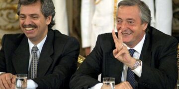 “Aprendí de los errores”, decía Alberto. Pero copia con exactitud el cierre de las exportaciones de carne que ordenó Néstor hace 15 años