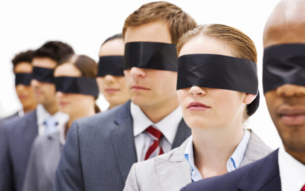 Gobierno de ciegos: Se multiplican las exportaciones a Chile de productos triangulados vía Uruguay, pero la Aduana no interviene