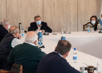 Cepo cárnico: El gobernador de La Pampa Sergio Ziliotto hace malabares para intentar quedar bien con todos