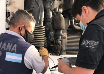 Ahora son los trabajadores aduaneros los que hacen un paro para reclamar ser vacunados contra Covid-19