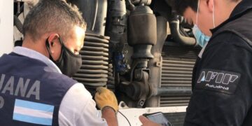 Ahora son los trabajadores aduaneros los que hacen un paro para reclamar ser vacunados contra Covid-19