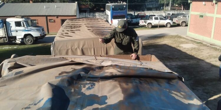 Cosa de locos: Gendarmería incautó soja sin declarar a un valor de 126.500 $/tonelada